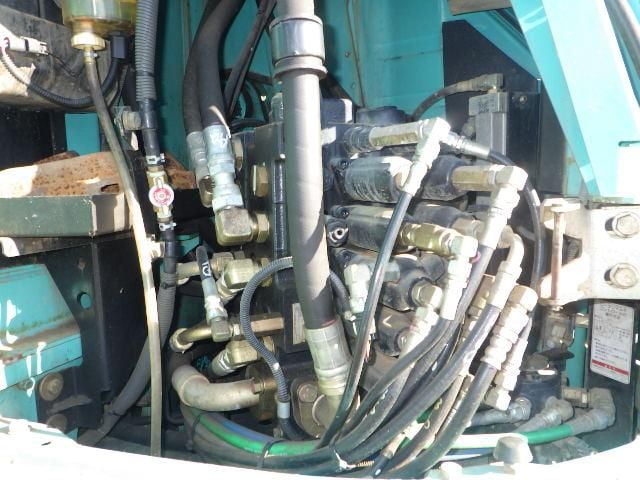 Máy xúc đào Kobelco Sk135SR-2.